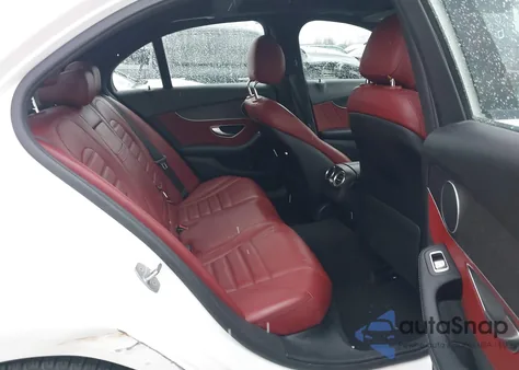 2019 Mercedes-Benz C 300 4Matic z USA, uszkodzony, nr VIN 55SWF8EB4KU304713